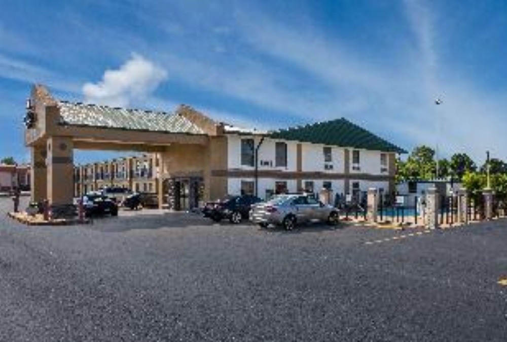 Quality Inn Image 11
