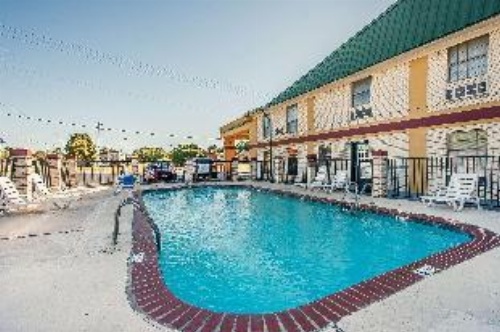 Quality Inn image 14