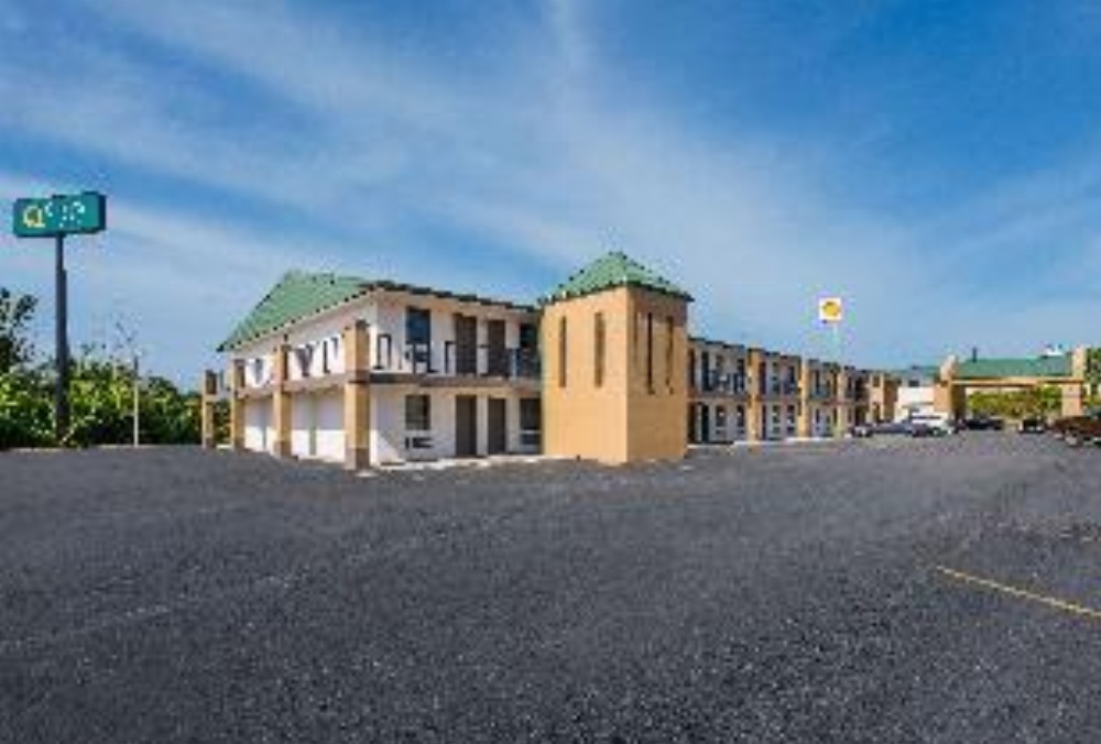 Quality Inn Image 6